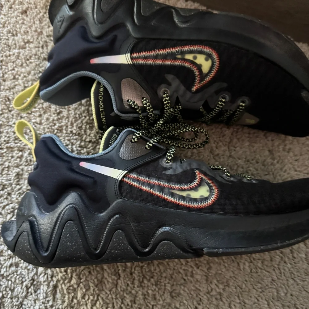 Men's Nike - Picture 3 of 7